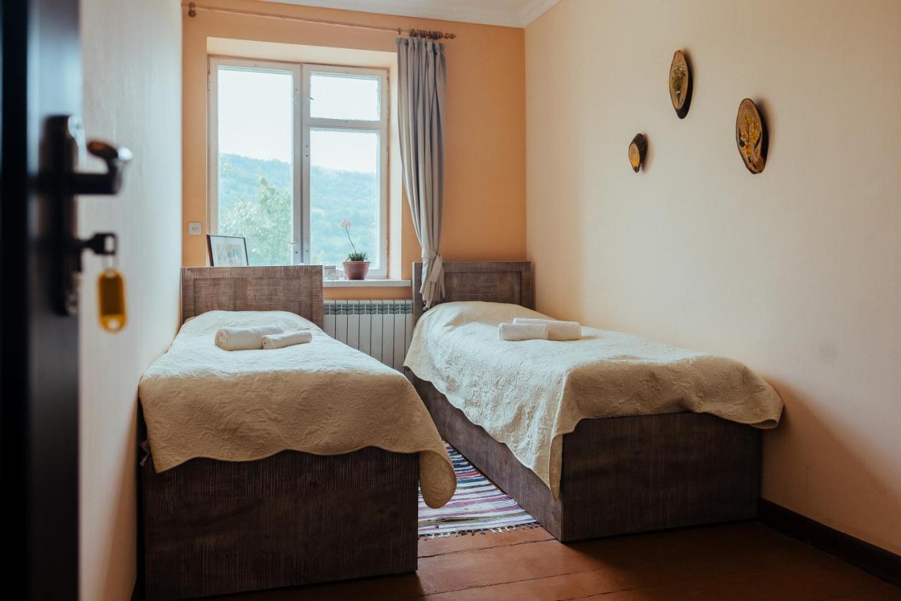 Chamich Guesthouse Debed Екстериор снимка